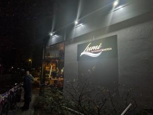 PXL_20251210_204656356