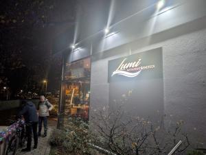 PXL_20251210_204659574